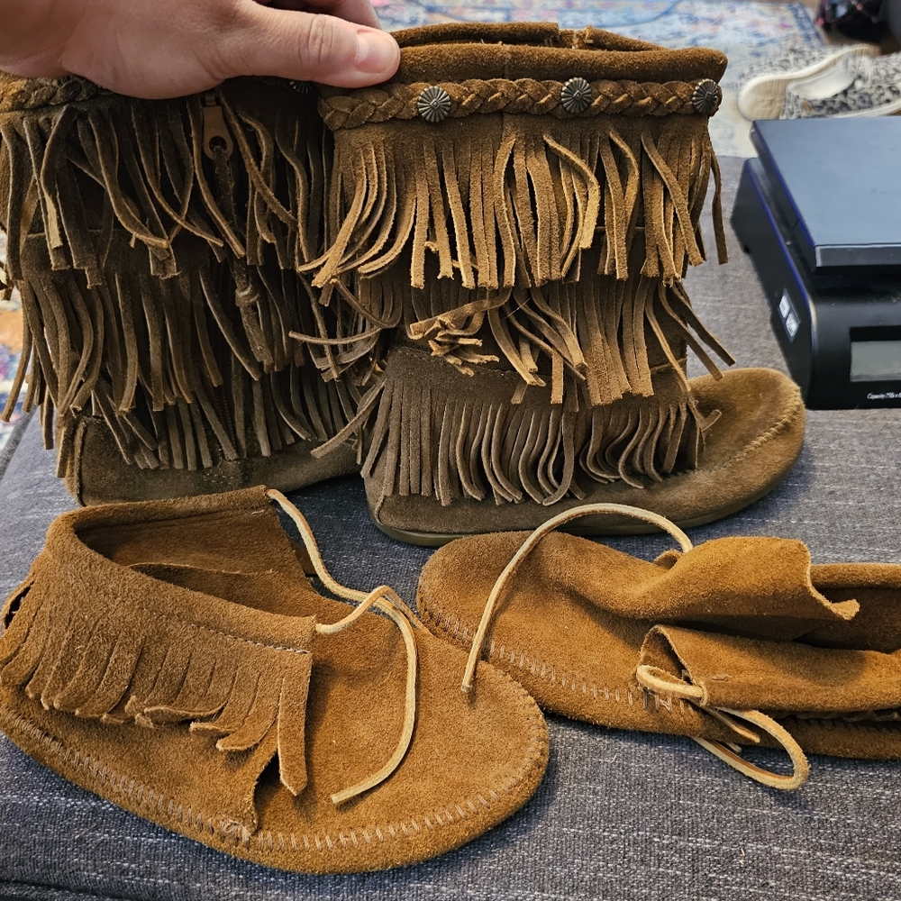 Minnetonka Moccasins womens size 5